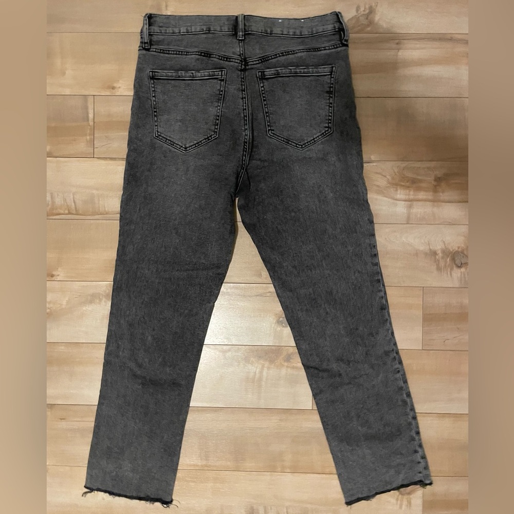 Dynamite Grey Cropped Straight Jeans - Picture 3 of 6